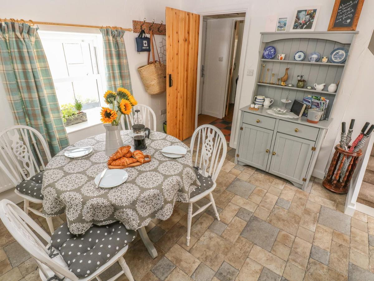 Snowdrop Cottage Laugharne Esterno foto